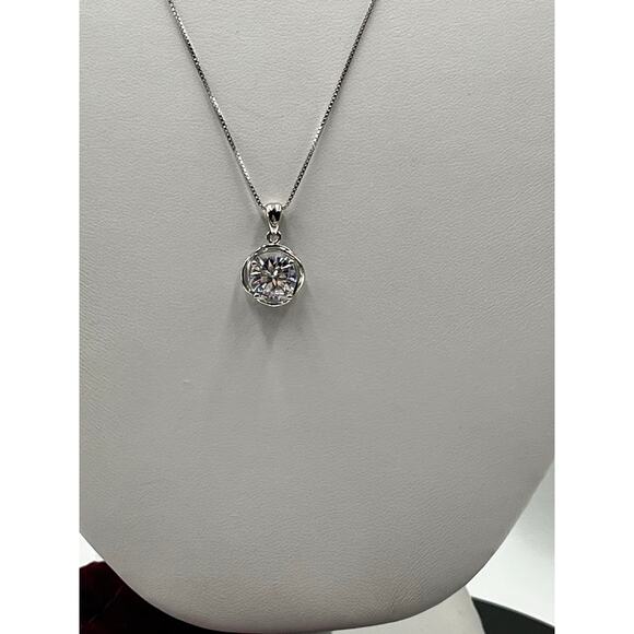 Helzberg Diamonds Sterling Silver Chain Solitaire CZ Pendant Necklace NWT - Picture 2 of 7